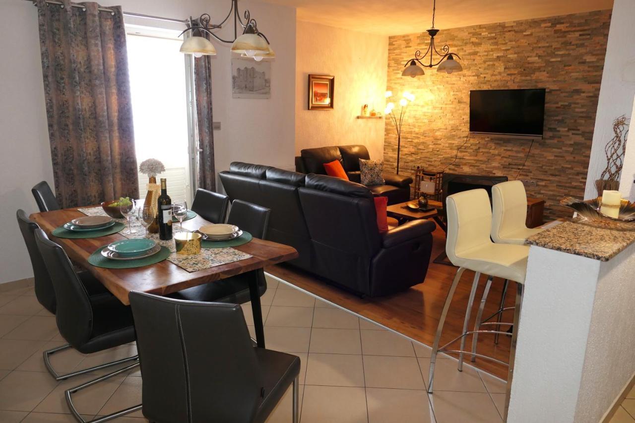 סנג' Apartment Marko מראה חיצוני תמונה
